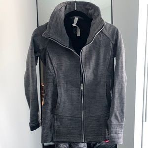 Lululemon sweater size 4